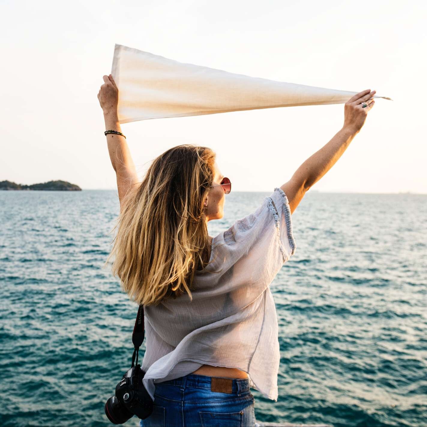 healthy woman at the sea